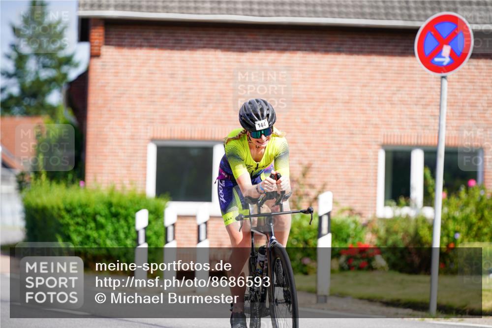 31.08.2025 - Elbe Triathlon Hamburg Michael Burmester http://msf.ph/oto/8686593 31.08.2025 14:39:58 Radfahren 122, 144 meine-sportfotos.de