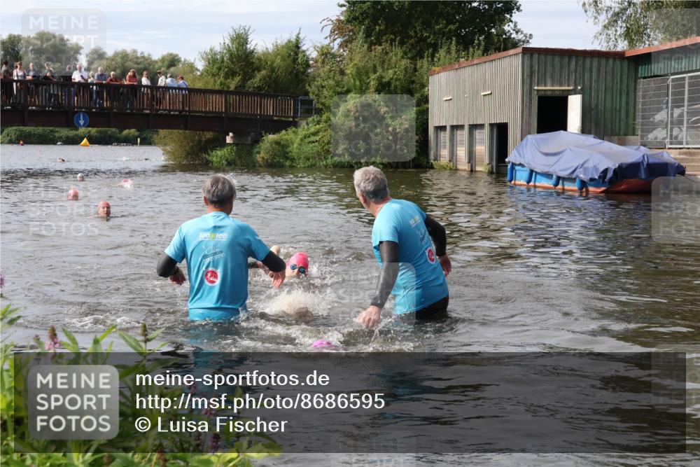31.08.2025 - Elbe Triathlon Hamburg Luisa Fischer http://msf.ph/oto/8686595 31.08.2025 10:47:13 Schwimmen 1599, 1600 meine-sportfotos.de
