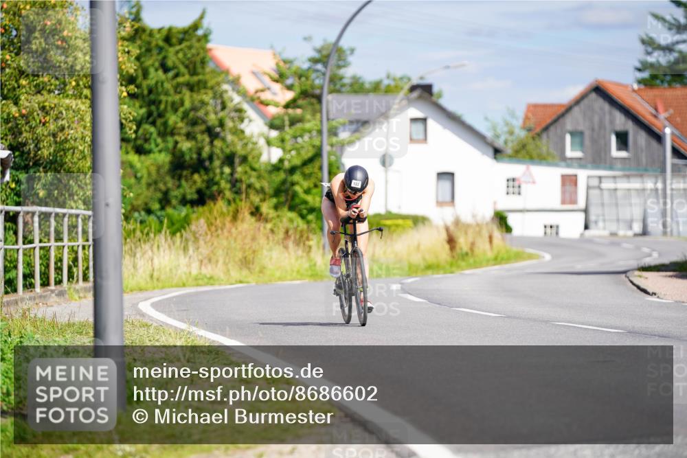 31.08.2025 - Elbe Triathlon Hamburg Michael Burmester http://msf.ph/oto/8686602 31.08.2025 14:40:34 Radfahren  meine-sportfotos.de