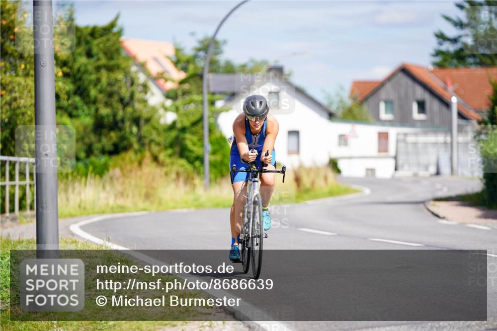 31.08.2025 - Elbe Triathlon Hamburg Michael Burmester http://msf.ph/oto/8686639 31.08.2025 14:41:04 Radfahren 137 meine-sportfotos.de