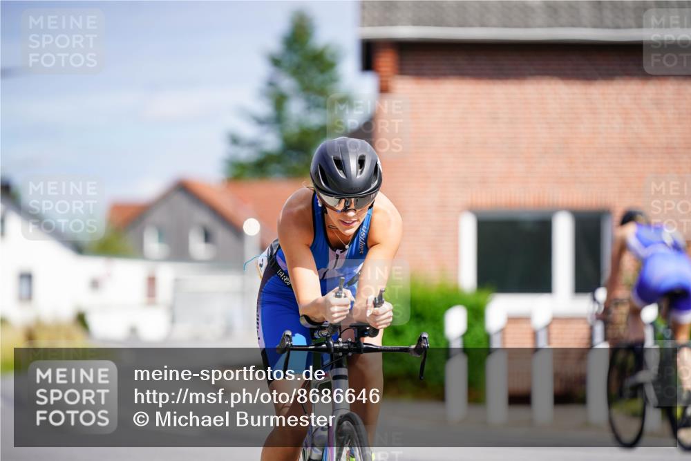 31.08.2025 - Elbe Triathlon Hamburg Michael Burmester http://msf.ph/oto/8686646 31.08.2025 14:41:05 Radfahren 137 meine-sportfotos.de