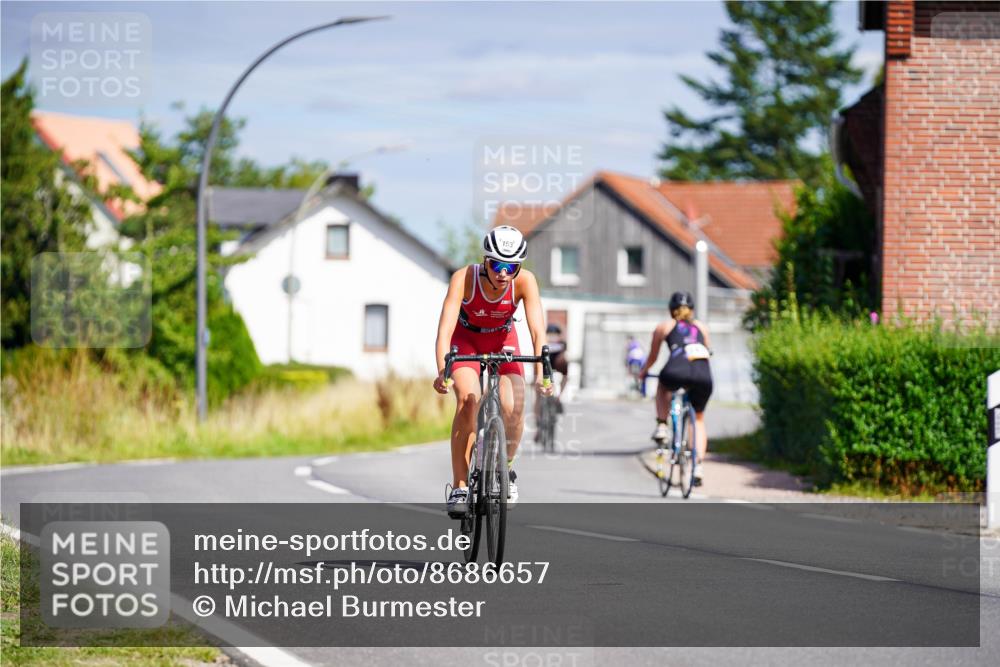 31.08.2025 - Elbe Triathlon Hamburg Michael Burmester http://msf.ph/oto/8686657 31.08.2025 14:42:30 Radfahren  meine-sportfotos.de