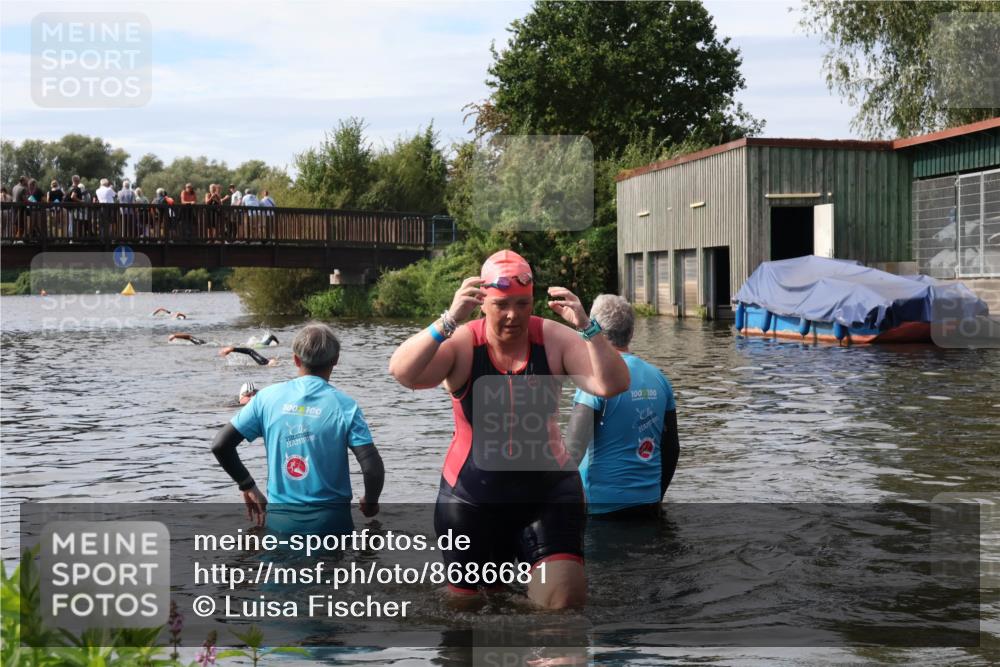 31.08.2025 - Elbe Triathlon Hamburg Luisa Fischer http://msf.ph/oto/8686681 31.08.2025 10:47:52 Schwimmen 1456 meine-sportfotos.de