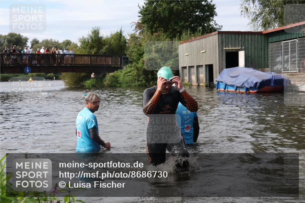 31.08.2025 - Elbe Triathlon Hamburg Luisa Fischer http://msf.ph/oto/8686730 31.08.2025 10:48:20 Schwimmen 1523, 1575, 1615 meine-sportfotos.de
