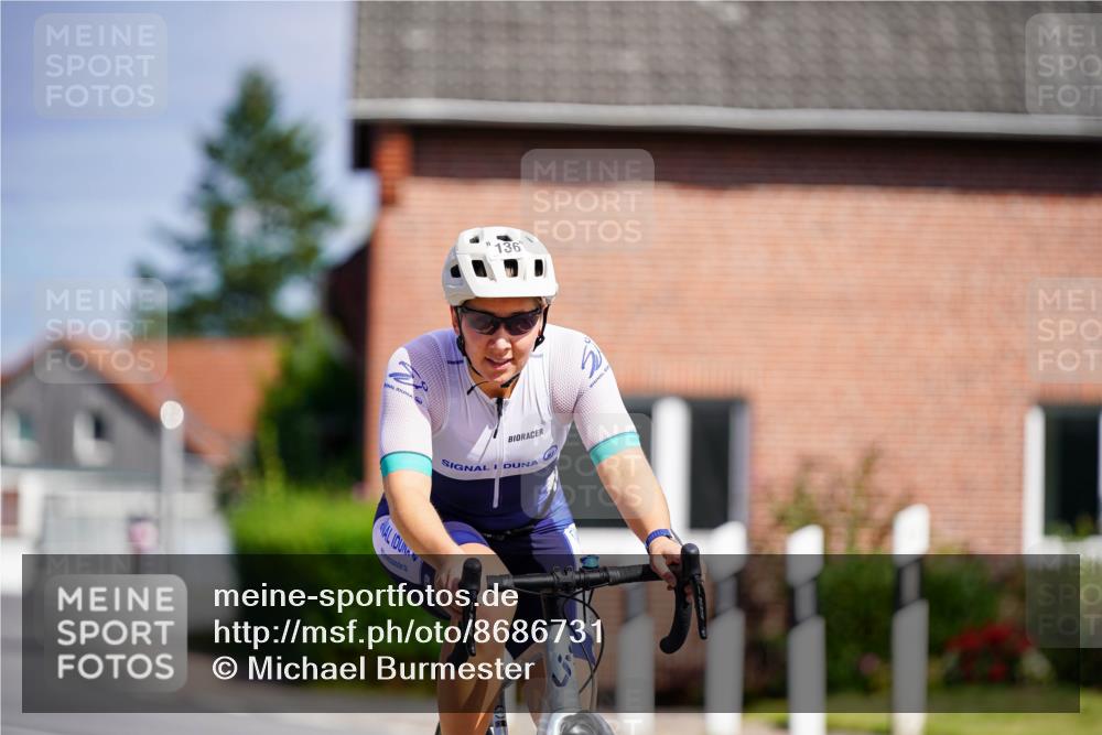 31.08.2025 - Elbe Triathlon Hamburg Michael Burmester http://msf.ph/oto/8686731 31.08.2025 14:44:01 Radfahren 127, 136 meine-sportfotos.de