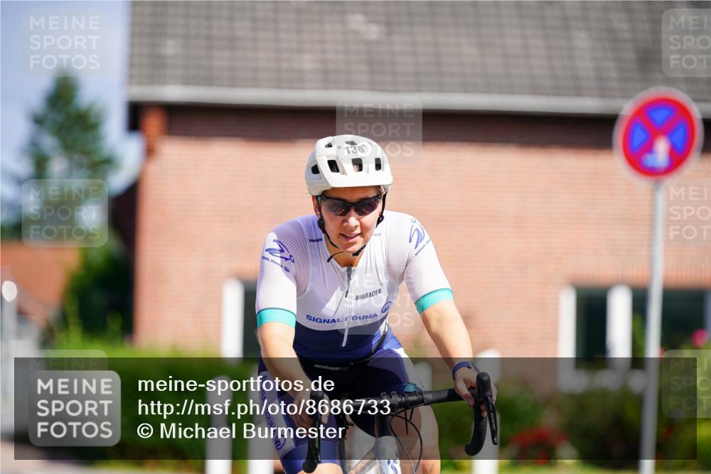 31.08.2025 - Elbe Triathlon Hamburg Michael Burmester http://msf.ph/oto/8686733 31.08.2025 14:44:01 Radfahren 127, 136 meine-sportfotos.de