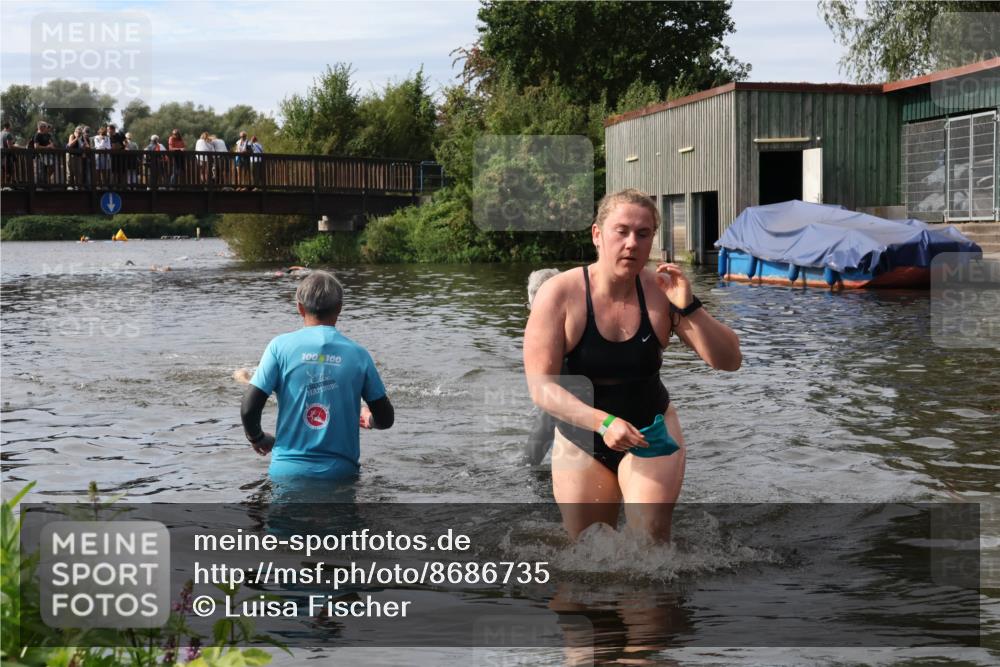 31.08.2025 - Elbe Triathlon Hamburg Luisa Fischer http://msf.ph/oto/8686735 31.08.2025 10:48:46 Schwimmen 1564, 1608 meine-sportfotos.de