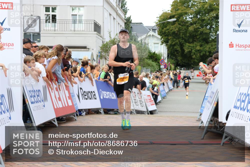 31.08.2025 - 21. Blankeneser Heldenlauf Strokosch-Dieckow http://msf.ph/oto/8686736 31.08.2025 11:59:15 Ziel 5492, 4254, 4298 meine-sportfotos.de