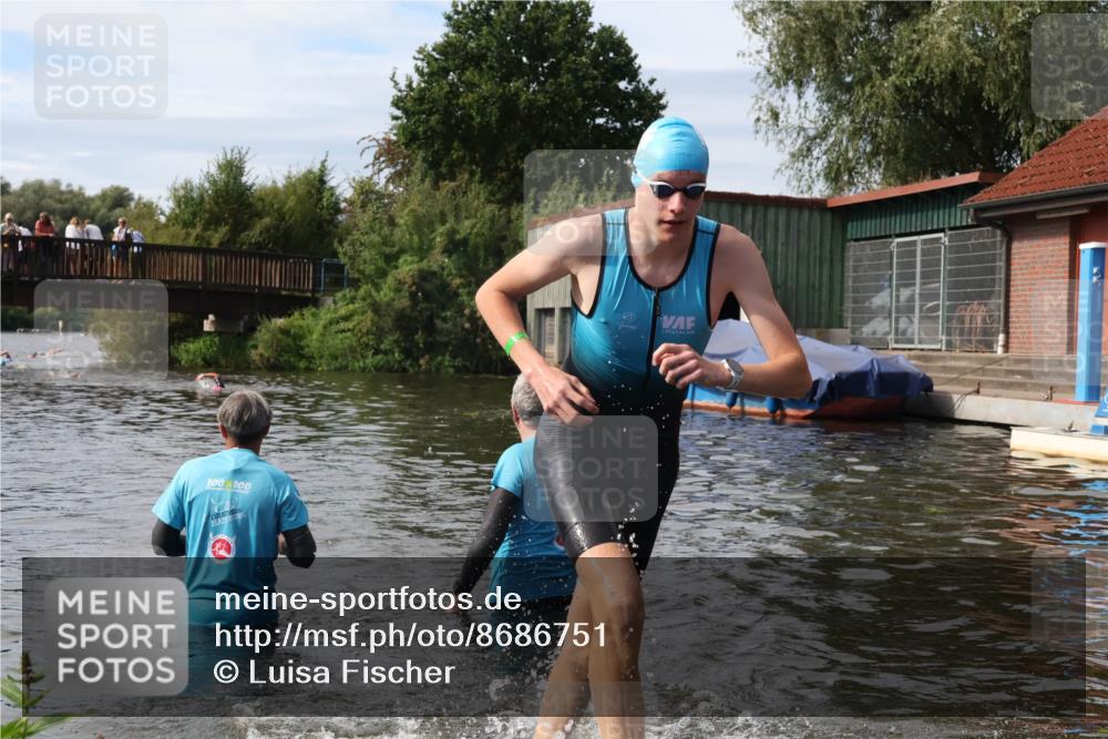 31.08.2025 - Elbe Triathlon Hamburg Luisa Fischer http://msf.ph/oto/8686751 31.08.2025 10:48:53 Schwimmen 1608 meine-sportfotos.de