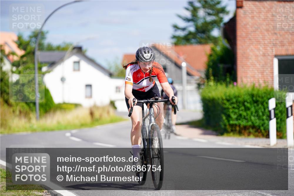 31.08.2025 - Elbe Triathlon Hamburg Michael Burmester http://msf.ph/oto/8686754 31.08.2025 14:44:13 Radfahren 145 meine-sportfotos.de