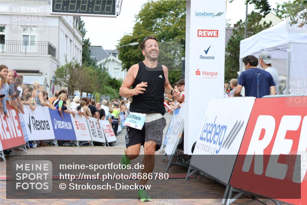 31.08.2025 - 21. Blankeneser Heldenlauf Strokosch-Dieckow http://msf.ph/oto/8686780 31.08.2025 11:59:08 Ziel 4254, 4298 meine-sportfotos.de