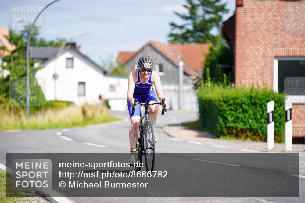 31.08.2025 - Elbe Triathlon Hamburg Michael Burmester http://msf.ph/oto/8686782 31.08.2025 14:45:02 Radfahren 122 meine-sportfotos.de