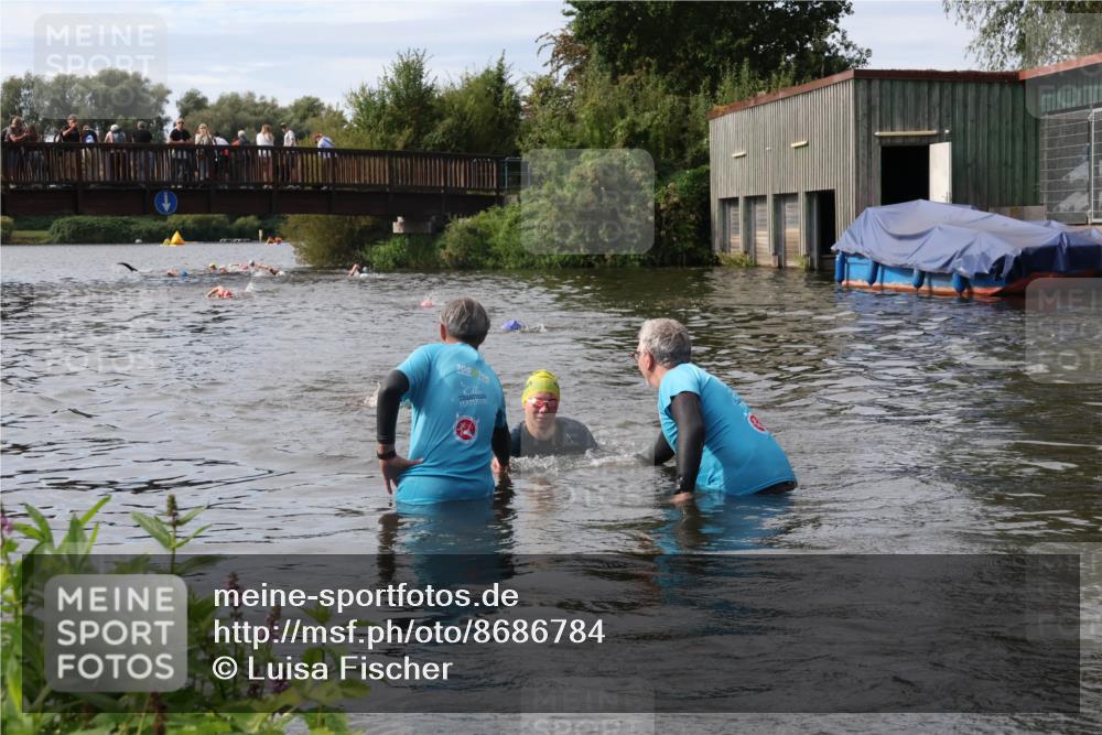 31.08.2025 - Elbe Triathlon Hamburg Luisa Fischer http://msf.ph/oto/8686784 31.08.2025 10:49:44 Schwimmen 1542, 1604 meine-sportfotos.de