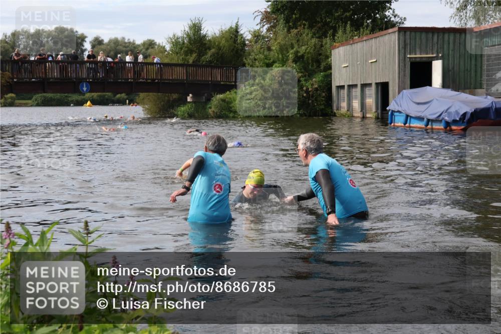31.08.2025 - Elbe Triathlon Hamburg Luisa Fischer http://msf.ph/oto/8686785 31.08.2025 10:49:44 Schwimmen 1542, 1604 meine-sportfotos.de