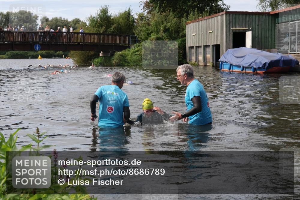 31.08.2025 - Elbe Triathlon Hamburg Luisa Fischer http://msf.ph/oto/8686789 31.08.2025 10:49:45 Schwimmen 1542, 1604 meine-sportfotos.de