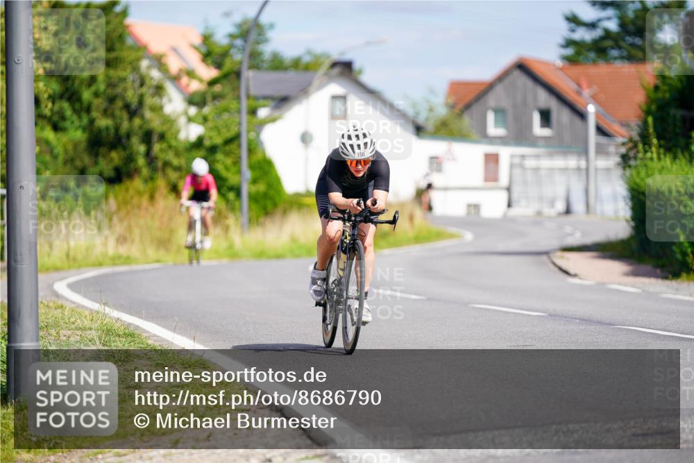 31.08.2025 - Elbe Triathlon Hamburg Michael Burmester http://msf.ph/oto/8686790 31.08.2025 14:45:10 Radfahren 135, 150 meine-sportfotos.de