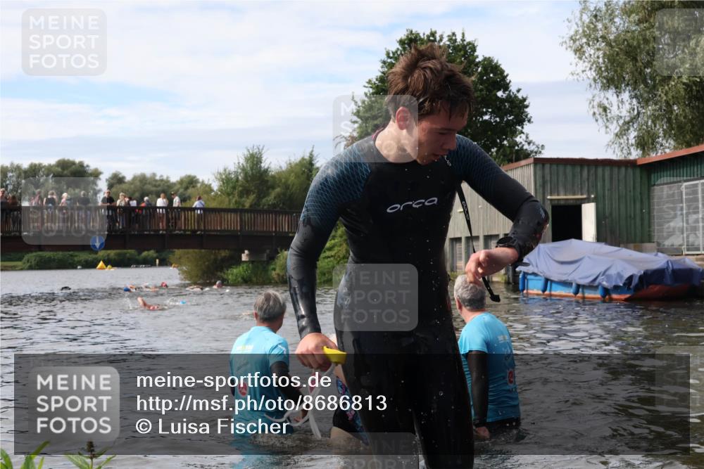 31.08.2025 - Elbe Triathlon Hamburg Luisa Fischer http://msf.ph/oto/8686813 31.08.2025 10:49:50 Schwimmen 1542, 1604 meine-sportfotos.de