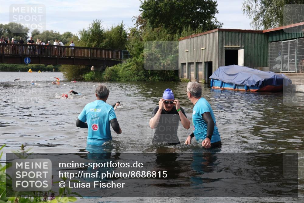 31.08.2025 - Elbe Triathlon Hamburg Luisa Fischer http://msf.ph/oto/8686815 31.08.2025 10:49:59 Schwimmen 1567 meine-sportfotos.de