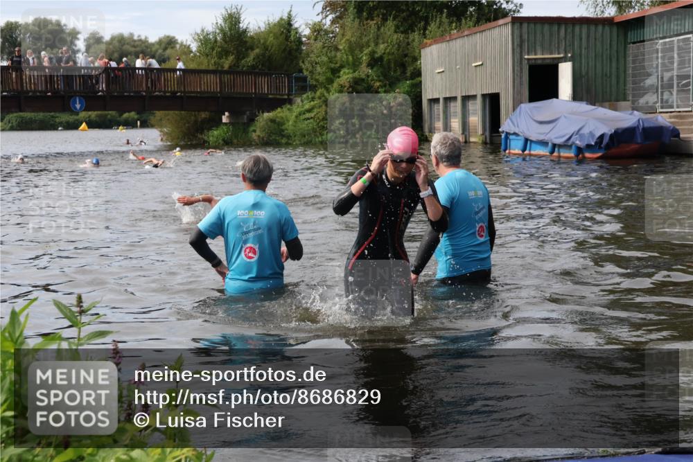 31.08.2025 - Elbe Triathlon Hamburg Luisa Fischer http://msf.ph/oto/8686829 31.08.2025 10:50:09 Schwimmen 1610 meine-sportfotos.de