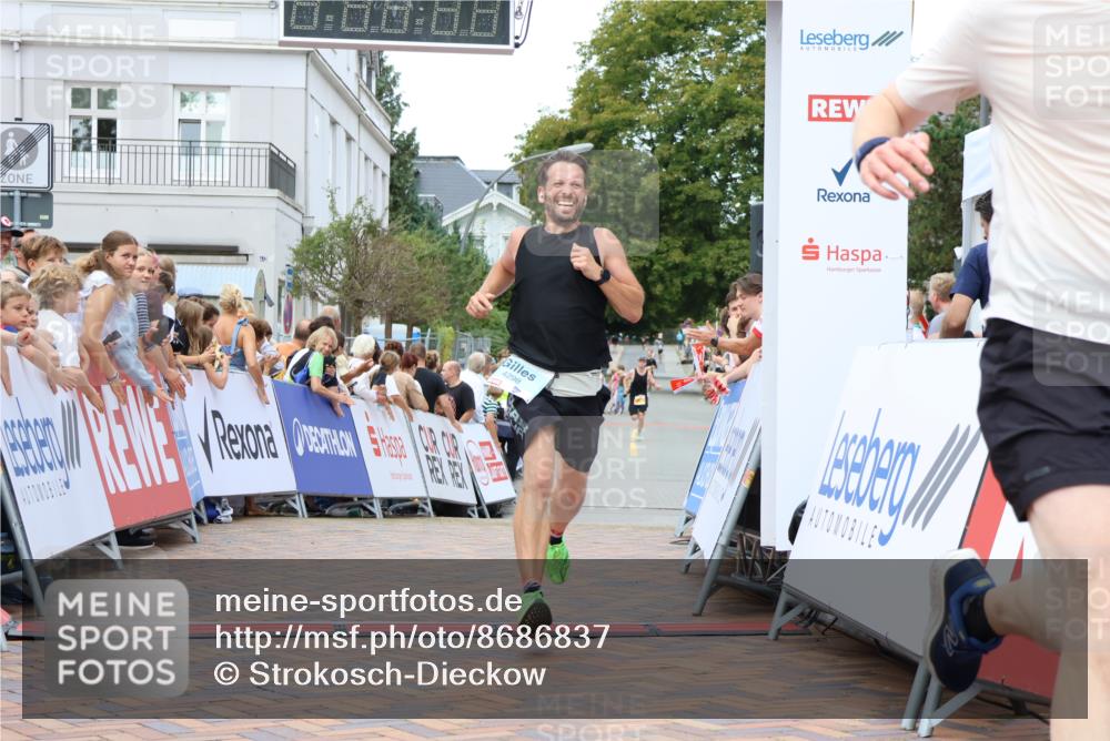 31.08.2025 - 21. Blankeneser Heldenlauf Strokosch-Dieckow http://msf.ph/oto/8686837 31.08.2025 11:59:08 Ziel 4254, 4298 meine-sportfotos.de