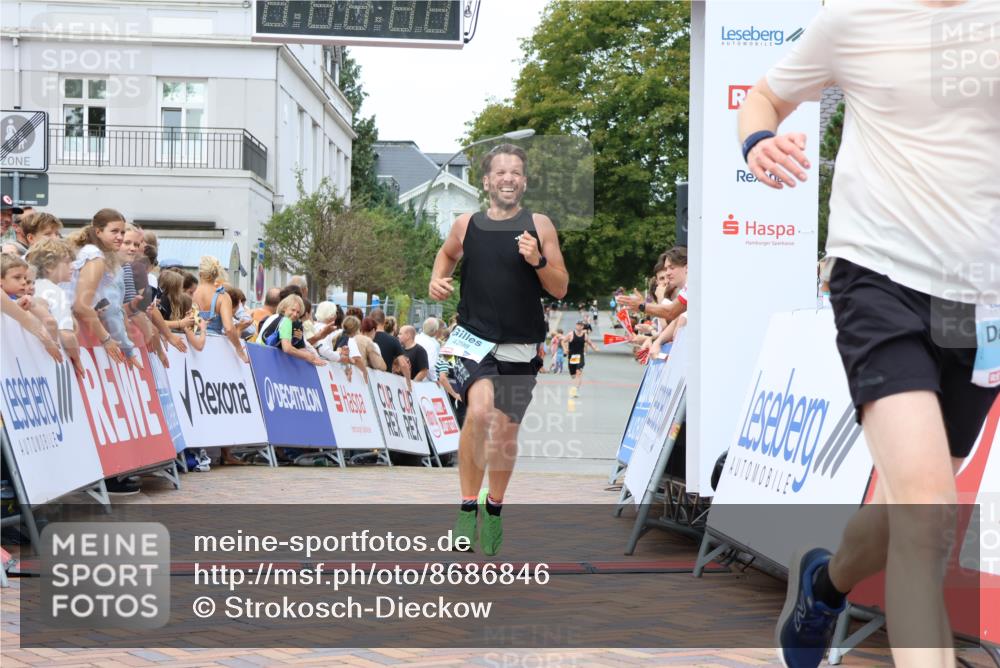 31.08.2025 - 21. Blankeneser Heldenlauf Strokosch-Dieckow http://msf.ph/oto/8686846 31.08.2025 11:59:08 Ziel 4254, 4298 meine-sportfotos.de