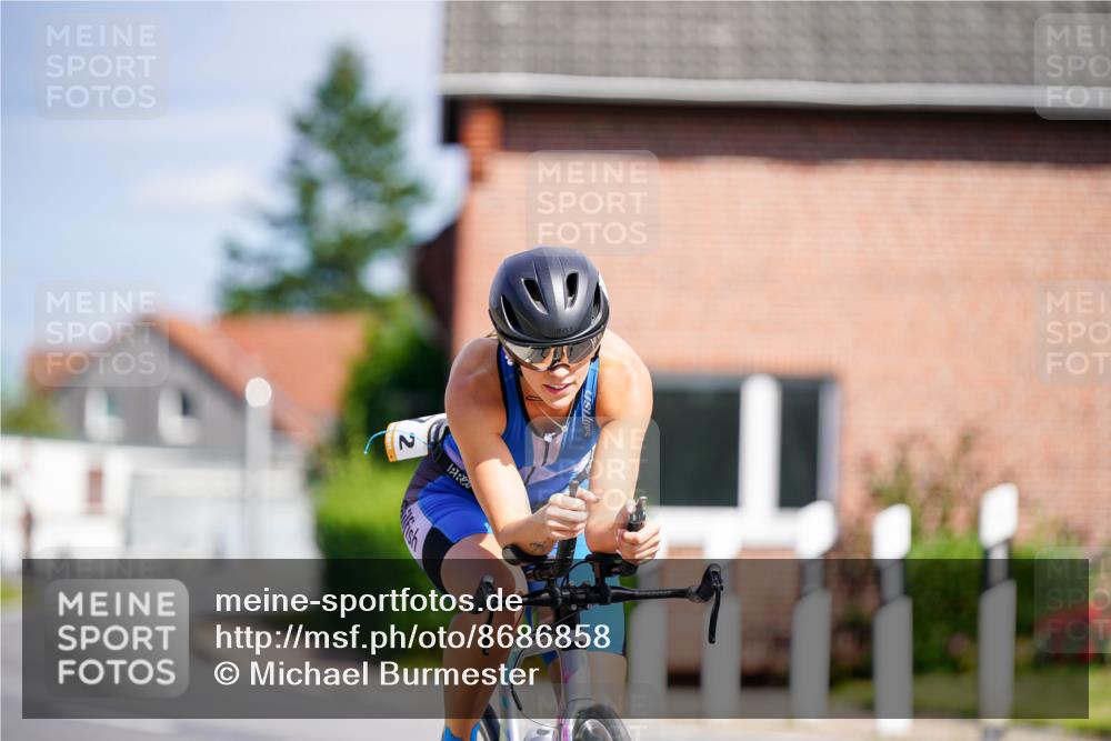 31.08.2025 - Elbe Triathlon Hamburg Michael Burmester http://msf.ph/oto/8686858 31.08.2025 14:45:51 Radfahren 137 meine-sportfotos.de