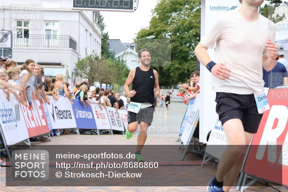 31.08.2025 - 21. Blankeneser Heldenlauf Strokosch-Dieckow http://msf.ph/oto/8686860 31.08.2025 11:59:08 Ziel 4254, 4298 meine-sportfotos.de