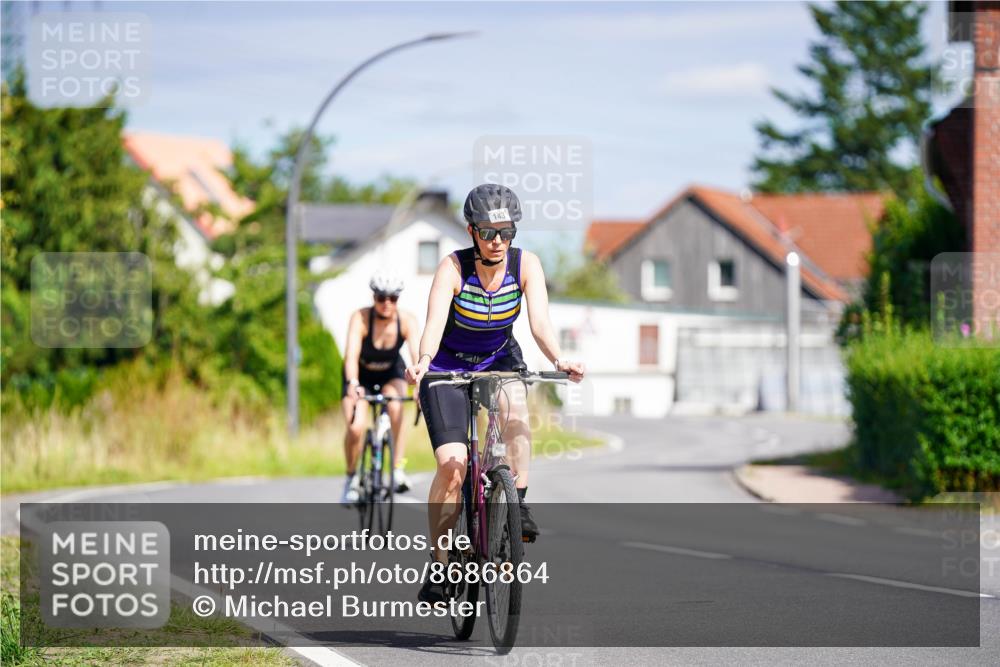 31.08.2025 - Elbe Triathlon Hamburg Michael Burmester http://msf.ph/oto/8686864 31.08.2025 14:46:06 Radfahren 143, 147 meine-sportfotos.de