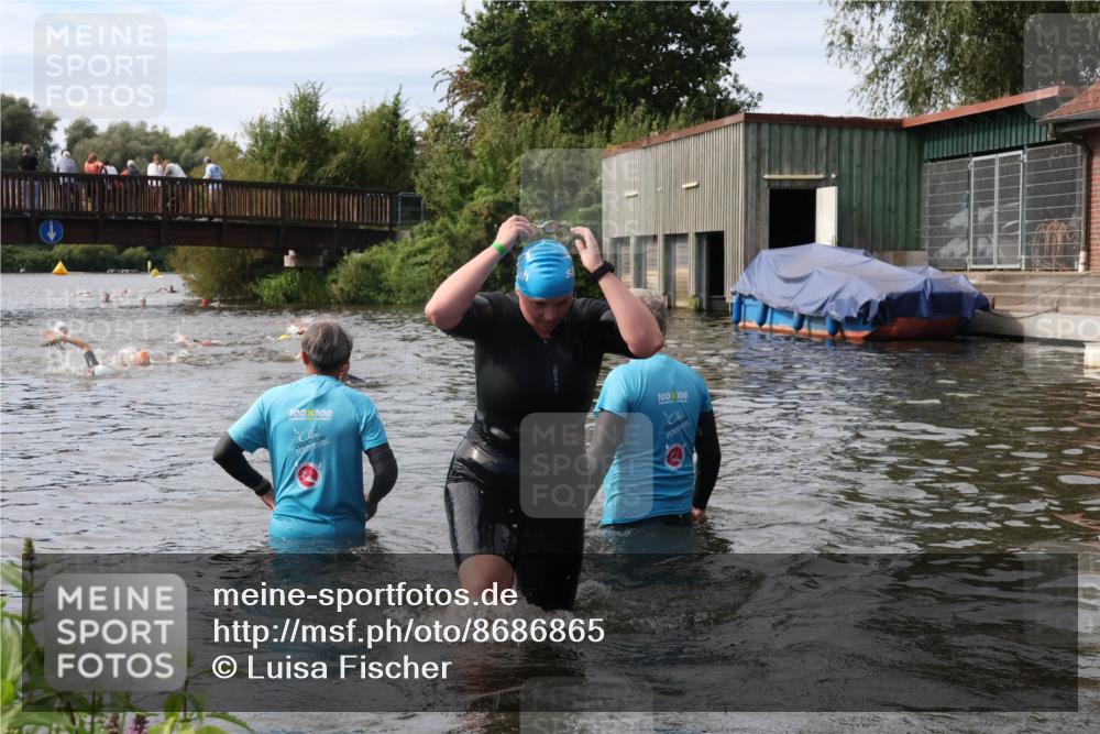 31.08.2025 - Elbe Triathlon Hamburg Luisa Fischer http://msf.ph/oto/8686865 31.08.2025 10:50:22 Schwimmen 1512, 1529 meine-sportfotos.de