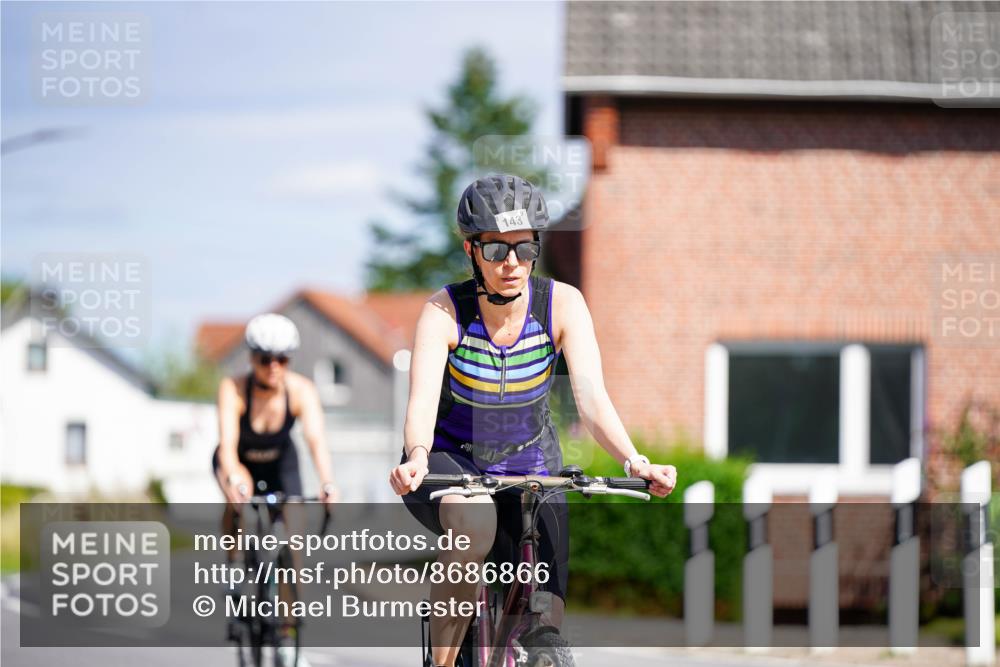31.08.2025 - Elbe Triathlon Hamburg Michael Burmester http://msf.ph/oto/8686866 31.08.2025 14:46:07 Radfahren 143, 147 meine-sportfotos.de