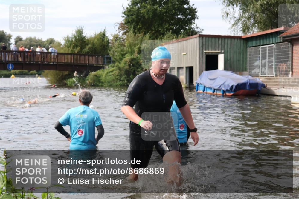 31.08.2025 - Elbe Triathlon Hamburg Luisa Fischer http://msf.ph/oto/8686869 31.08.2025 10:50:22 Schwimmen 1512, 1529 meine-sportfotos.de