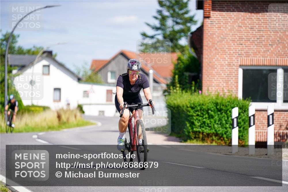 31.08.2025 - Elbe Triathlon Hamburg Michael Burmester http://msf.ph/oto/8686879 31.08.2025 14:46:32 Radfahren 129, 157 meine-sportfotos.de