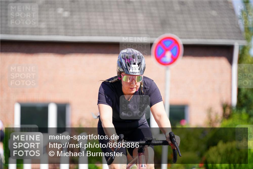 31.08.2025 - Elbe Triathlon Hamburg Michael Burmester http://msf.ph/oto/8686886 31.08.2025 14:46:34 Radfahren 129, 157 meine-sportfotos.de