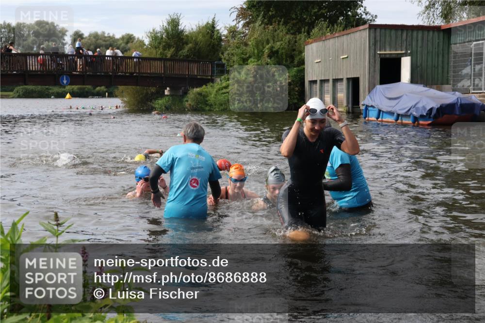 31.08.2025 - Elbe Triathlon Hamburg Luisa Fischer http://msf.ph/oto/8686888 31.08.2025 10:50:40 Schwimmen 1537, 1549, 1576, 1584, 1609 meine-sportfotos.de