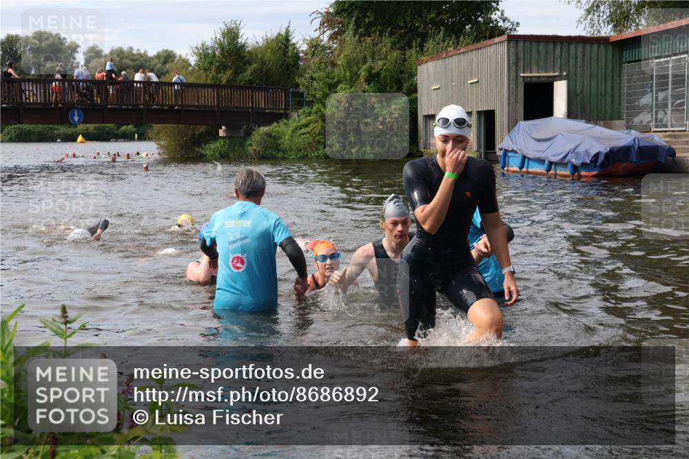 31.08.2025 - Elbe Triathlon Hamburg Luisa Fischer http://msf.ph/oto/8686892 31.08.2025 10:50:41 Schwimmen 1534, 1537, 1549, 1572, 1576, 1584, 1609 meine-sportfotos.de