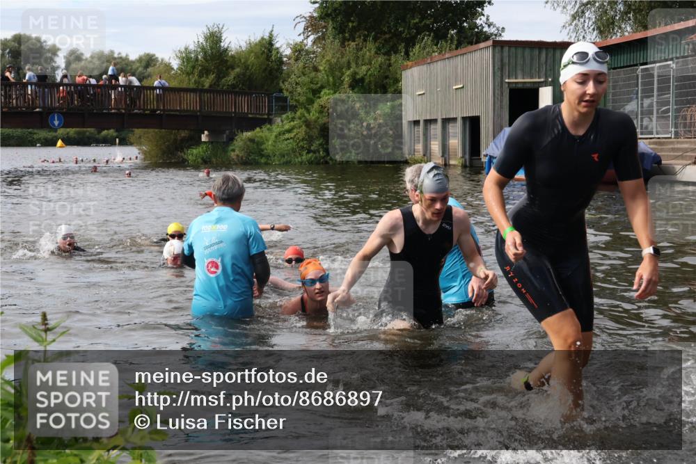 31.08.2025 - Elbe Triathlon Hamburg Luisa Fischer http://msf.ph/oto/8686897 31.08.2025 10:50:42 Schwimmen 1534, 1537, 1549, 1572, 1576, 1584, 1609 meine-sportfotos.de