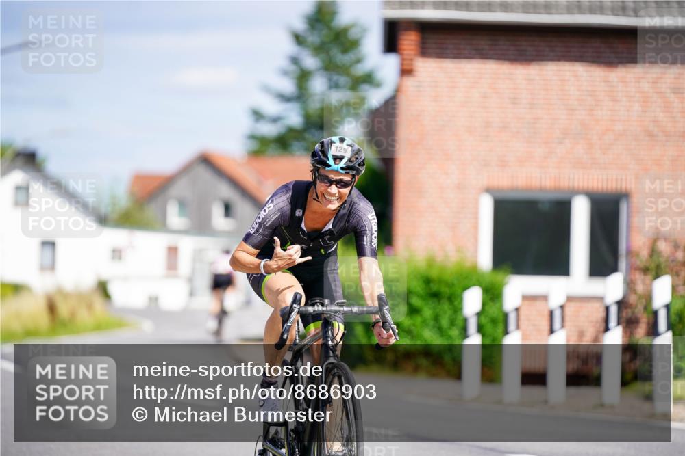 31.08.2025 - Elbe Triathlon Hamburg Michael Burmester http://msf.ph/oto/8686903 31.08.2025 14:46:38 Radfahren 129, 157 meine-sportfotos.de