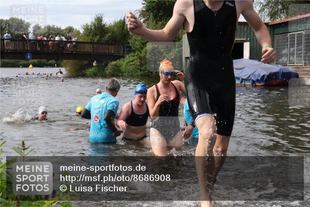 31.08.2025 - Elbe Triathlon Hamburg Luisa Fischer http://msf.ph/oto/8686908 31.08.2025 10:50:44 Schwimmen 1530, 1534, 1537, 1549, 1572, 1576, 1584, 1609, 1613 meine-sportfotos.de
