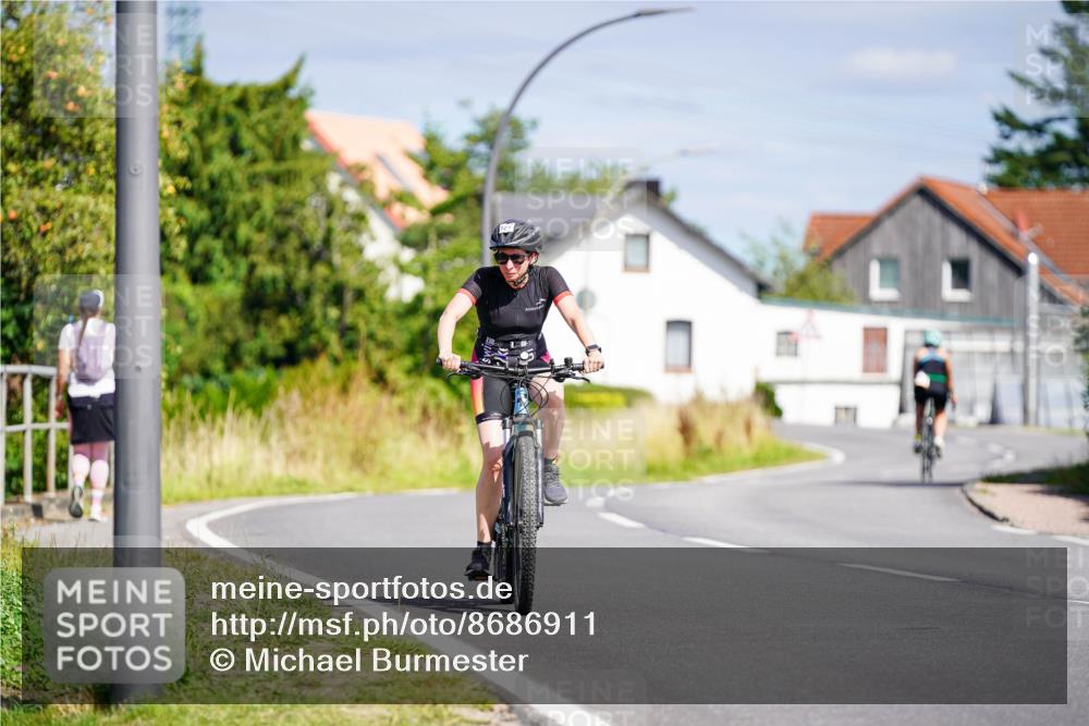 31.08.2025 - Elbe Triathlon Hamburg Michael Burmester http://msf.ph/oto/8686911 31.08.2025 14:46:58 Radfahren 121 meine-sportfotos.de