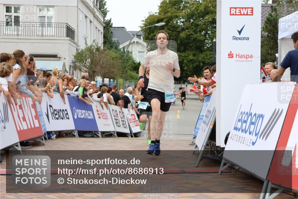 31.08.2025 - 21. Blankeneser Heldenlauf Strokosch-Dieckow http://msf.ph/oto/8686913 31.08.2025 11:59:06 Ziel 4254, 4298 meine-sportfotos.de