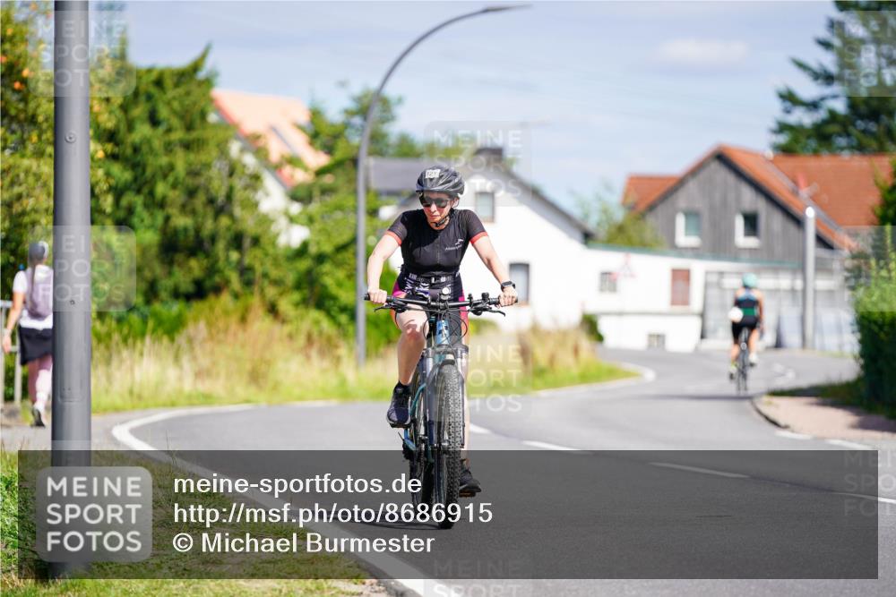 31.08.2025 - Elbe Triathlon Hamburg Michael Burmester http://msf.ph/oto/8686915 31.08.2025 14:46:59 Radfahren 121 meine-sportfotos.de