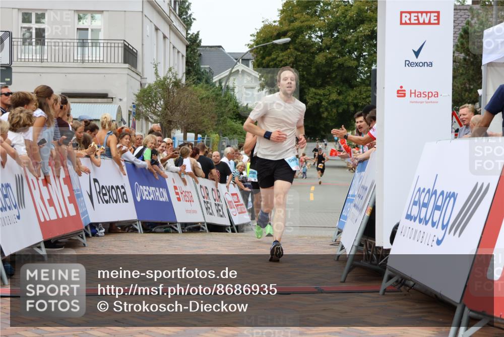 31.08.2025 - 21. Blankeneser Heldenlauf Strokosch-Dieckow http://msf.ph/oto/8686935 31.08.2025 11:59:06 Ziel 4254, 4298 meine-sportfotos.de
