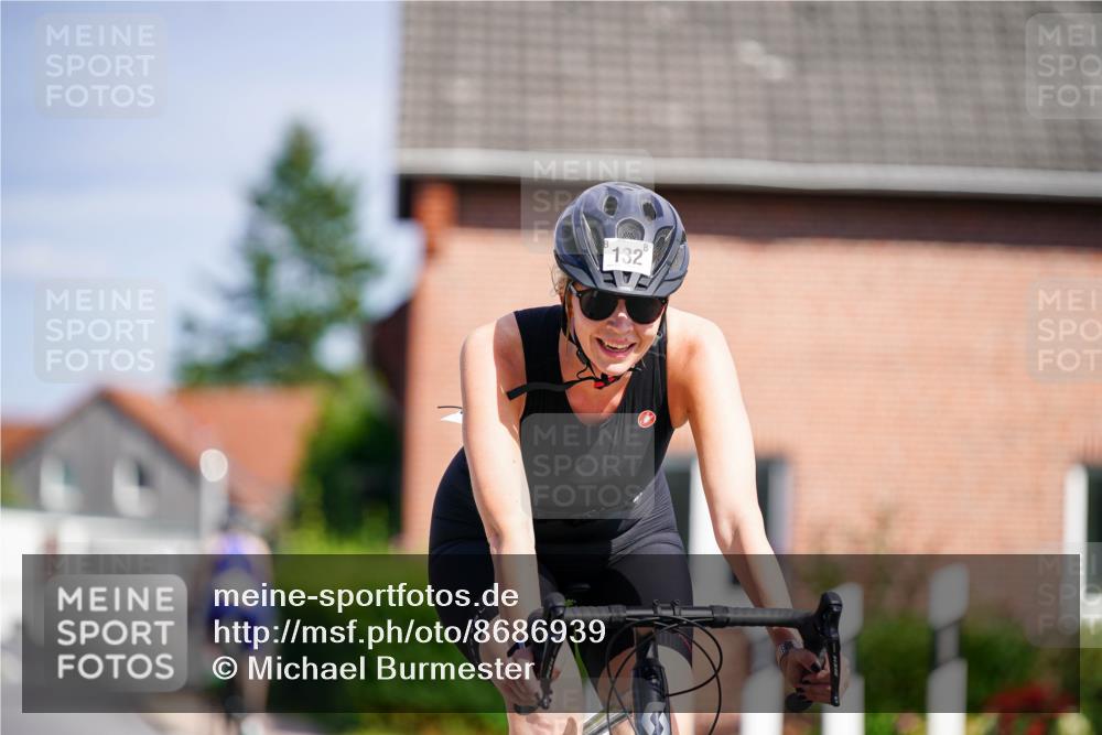 31.08.2025 - Elbe Triathlon Hamburg Michael Burmester http://msf.ph/oto/8686939 31.08.2025 14:47:24 Radfahren 132, 148 meine-sportfotos.de