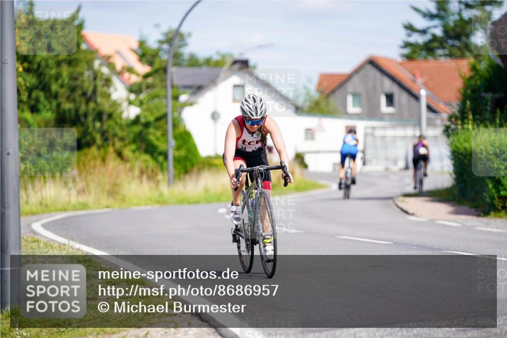 31.08.2025 - Elbe Triathlon Hamburg Michael Burmester http://msf.ph/oto/8686957 31.08.2025 14:48:04 Radfahren 139 meine-sportfotos.de