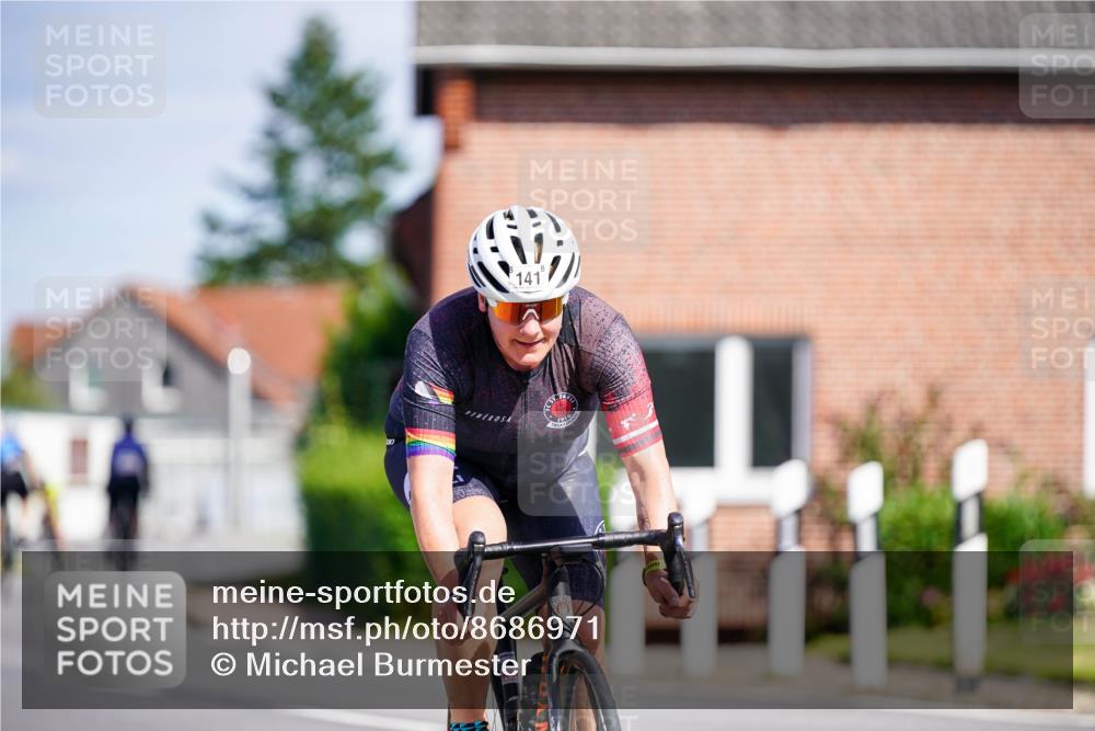 31.08.2025 - Elbe Triathlon Hamburg Michael Burmester http://msf.ph/oto/8686971 31.08.2025 14:48:18 Radfahren 141 meine-sportfotos.de