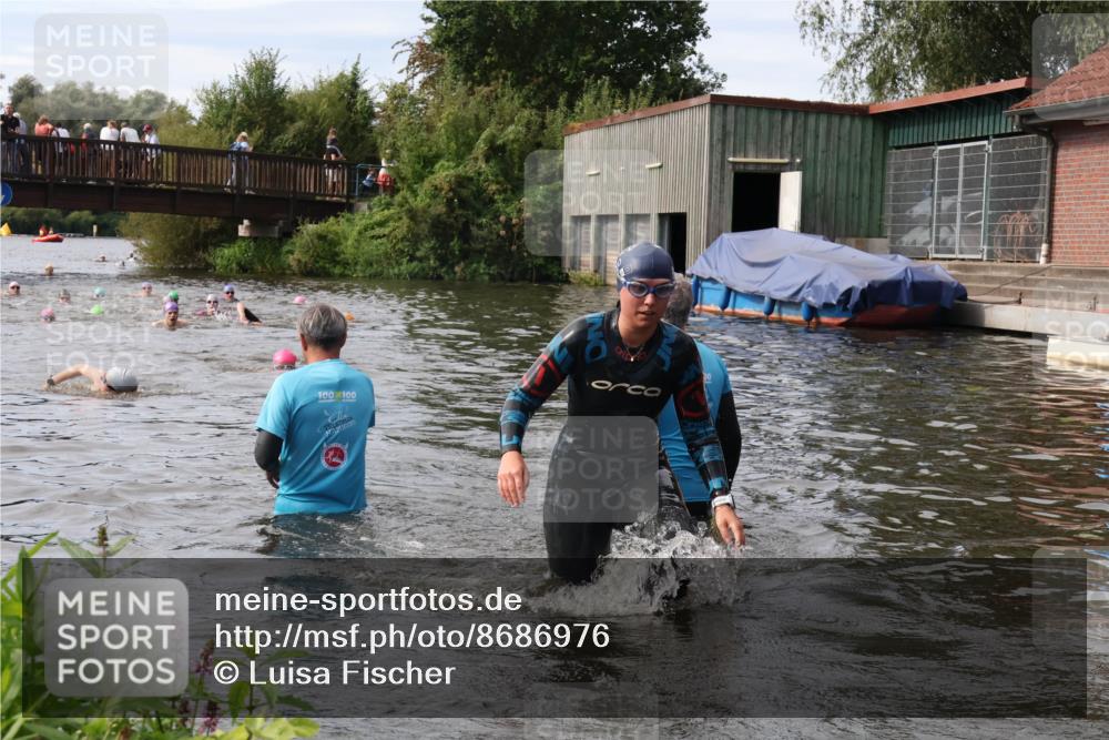 31.08.2025 - Elbe Triathlon Hamburg Luisa Fischer http://msf.ph/oto/8686976 31.08.2025 10:51:33 Schwimmen 1531, 1556 meine-sportfotos.de