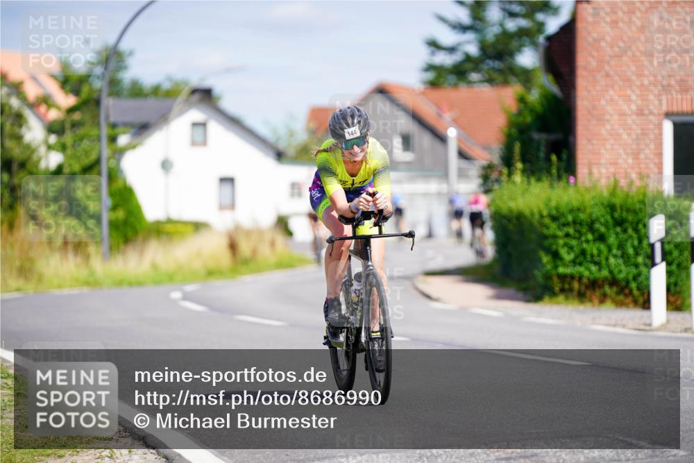 31.08.2025 - Elbe Triathlon Hamburg Michael Burmester http://msf.ph/oto/8686990 31.08.2025 14:48:25 Radfahren 144 meine-sportfotos.de