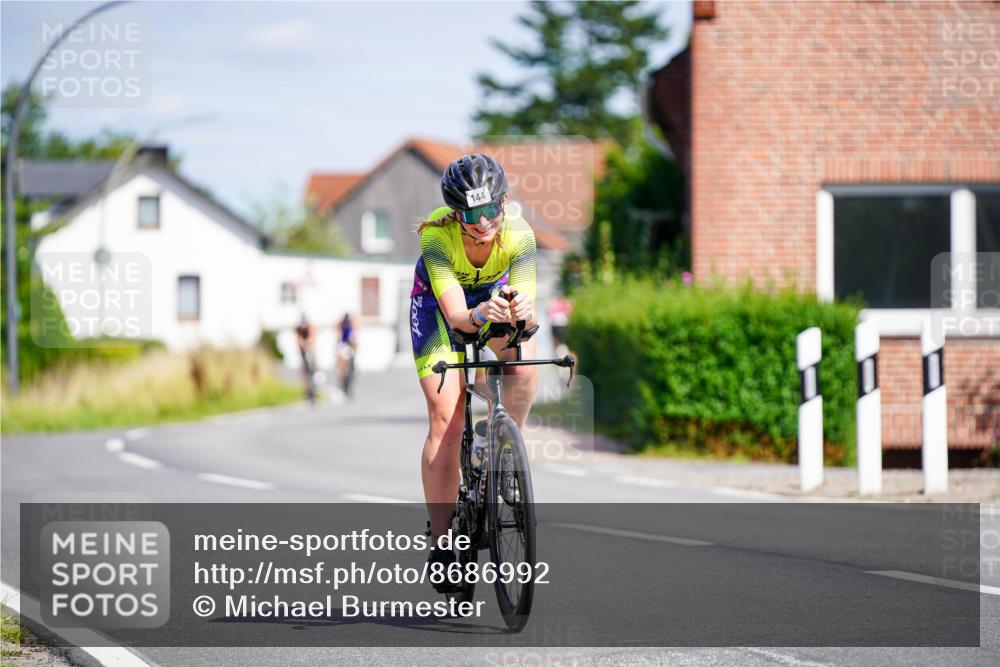 31.08.2025 - Elbe Triathlon Hamburg Michael Burmester http://msf.ph/oto/8686992 31.08.2025 14:48:25 Radfahren 144 meine-sportfotos.de