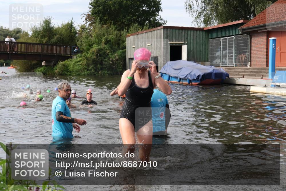 31.08.2025 - Elbe Triathlon Hamburg Luisa Fischer http://msf.ph/oto/8687010 31.08.2025 10:51:48 Schwimmen 1553, 1618 meine-sportfotos.de