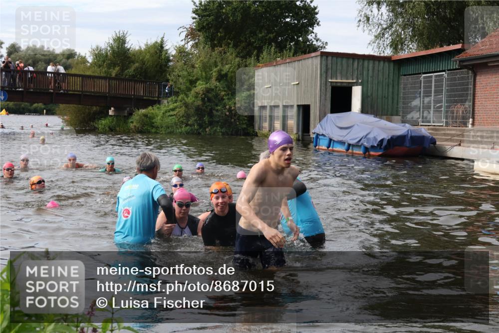 31.08.2025 - Elbe Triathlon Hamburg Luisa Fischer http://msf.ph/oto/8687015 31.08.2025 10:51:57 Schwimmen 1536, 1552, 1561, 1562, 1571, 1595, 1597 meine-sportfotos.de